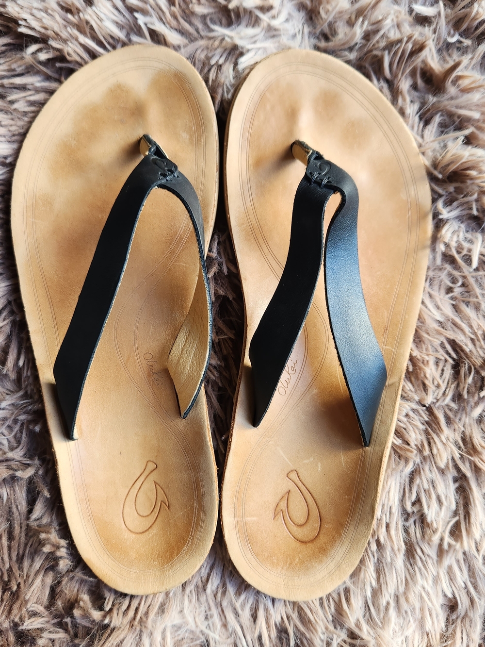 Olukai Nonohe Women's Flip Flop Sandals Size 7 Leather Wet Grip Blk/Golden Sand